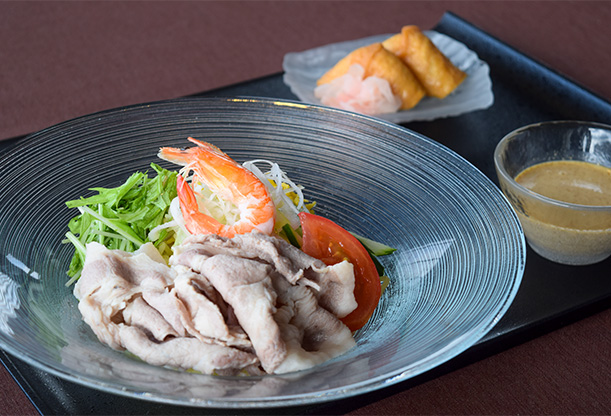 豚しゃぶ冷麺といなり寿司セット