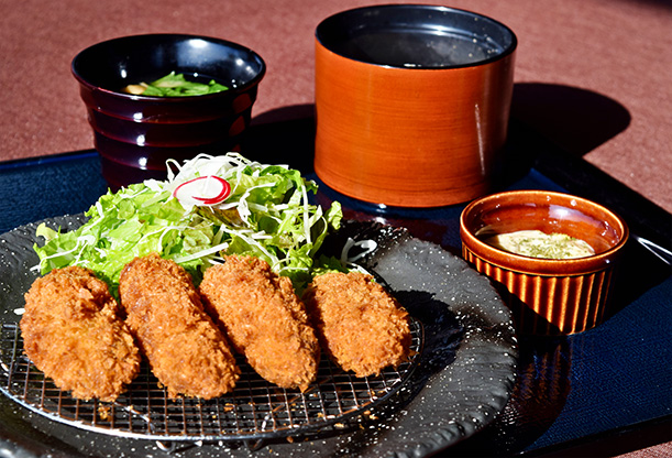 牡蠣フライ定食